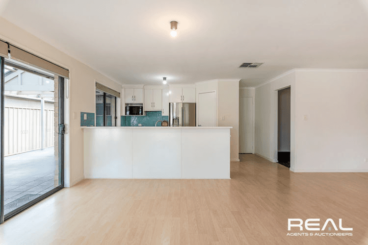 12 Lucy Drive, MUNNO PARA WEST, SA 5115