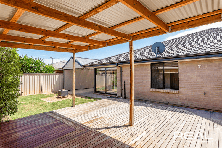 12 Lucy Drive, MUNNO PARA WEST, SA 5115