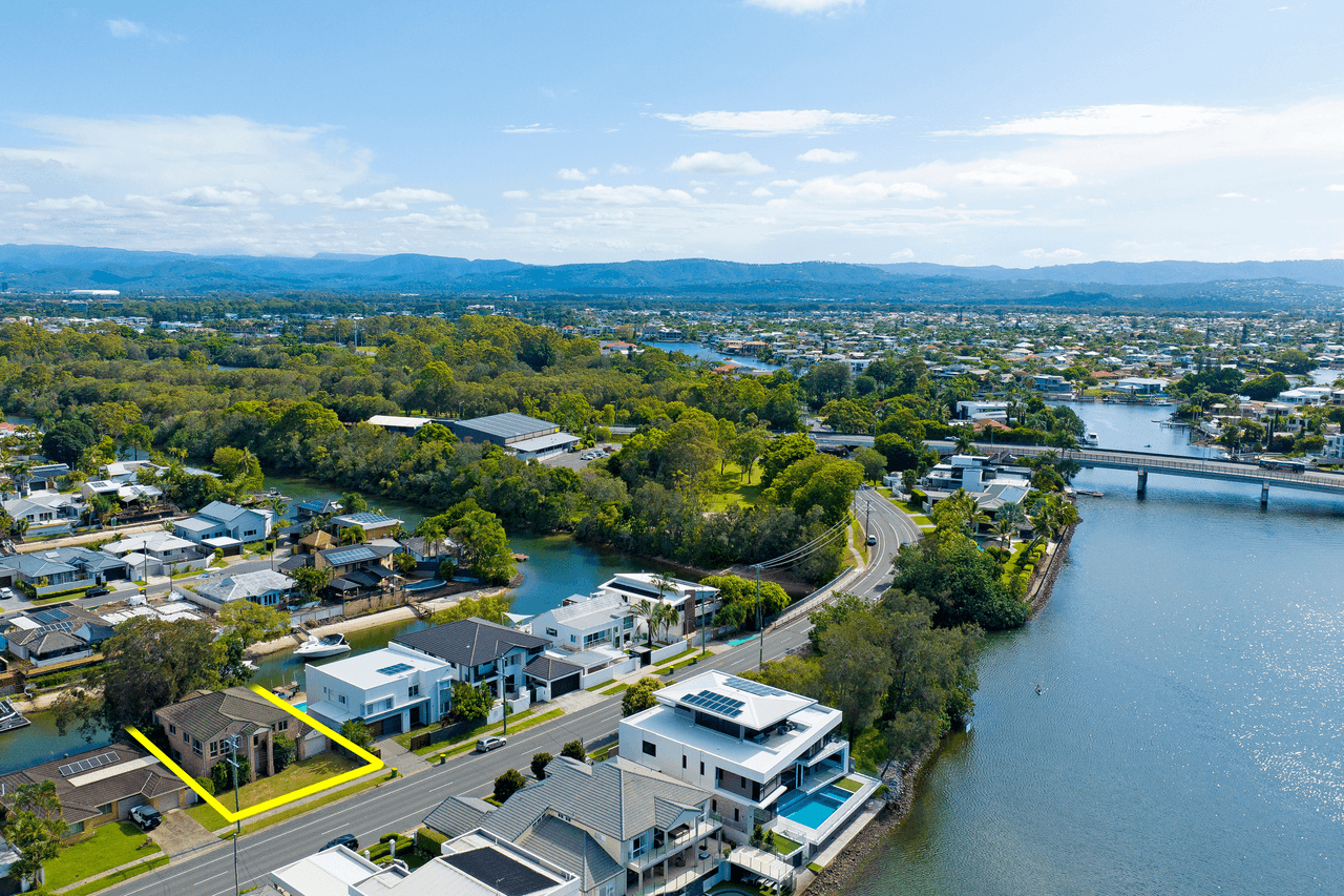 170 Monaco Street, BROADBEACH WATERS, QLD 4218