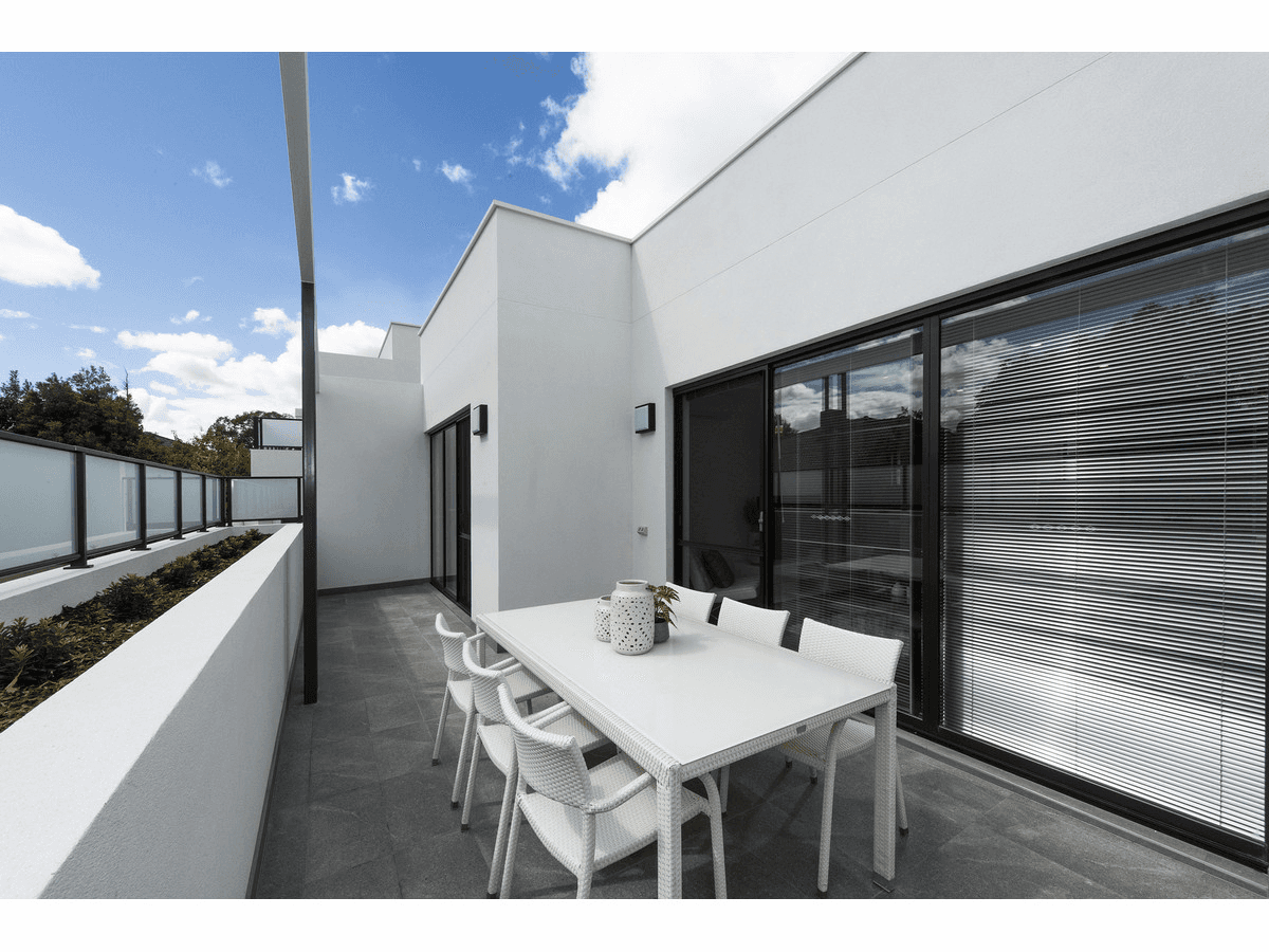 8/10 Ardessie Street, Ardross, WA 6153