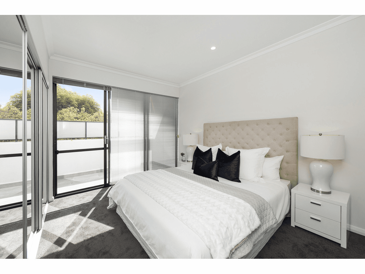 8/10 Ardessie Street, Ardross, WA 6153