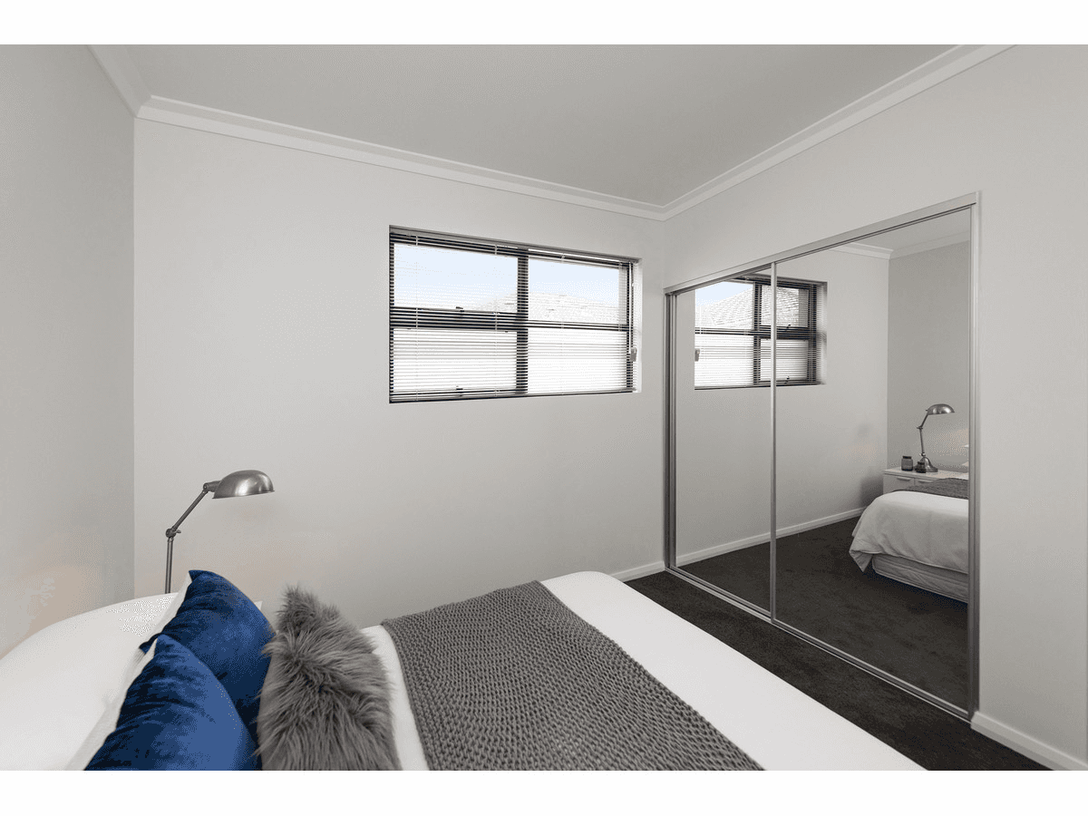 8/10 Ardessie Street, Ardross, WA 6153