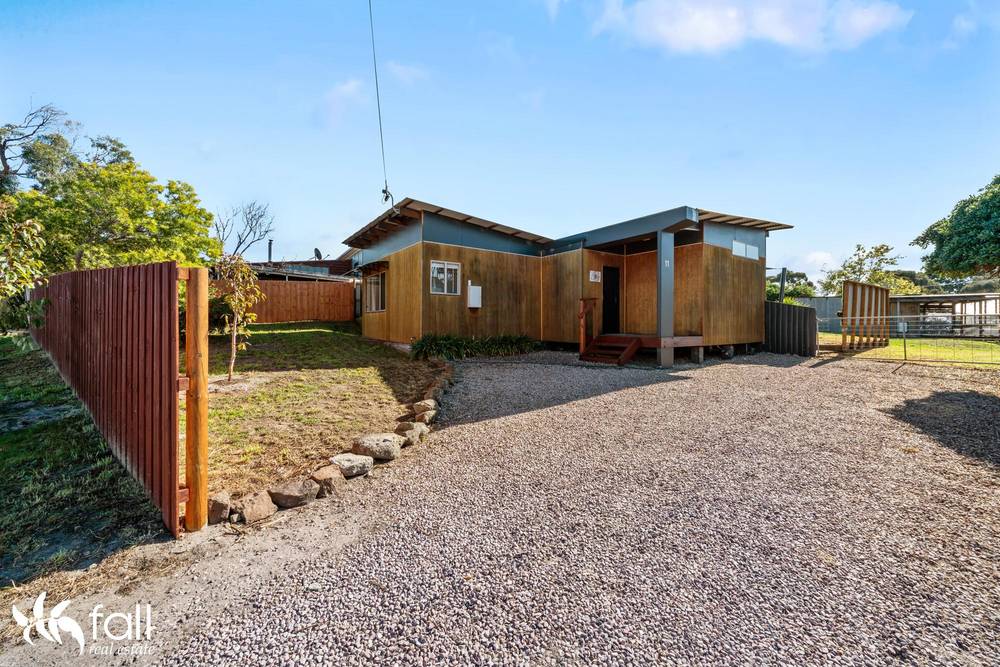 11 Fifth Avenue, DODGES FERRY, TAS 7173