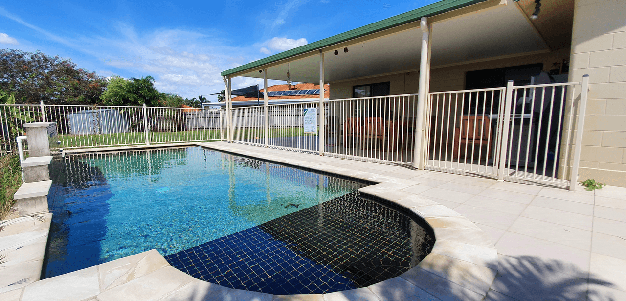 4 Luke Crescent, BUSHLAND BEACH, QLD 4818