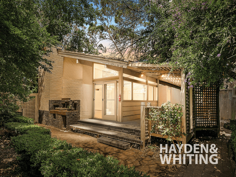 4 Barrawarn Place, CASTLE HILL, NSW 2154