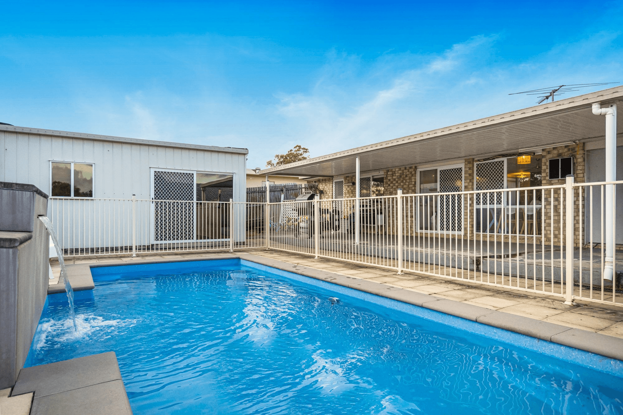 8 Lutton Court, BORONIA HEIGHTS, QLD 4124