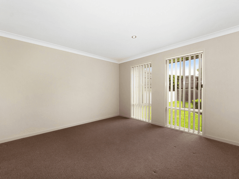 6 Brady Court, ORMEAU, QLD 4208