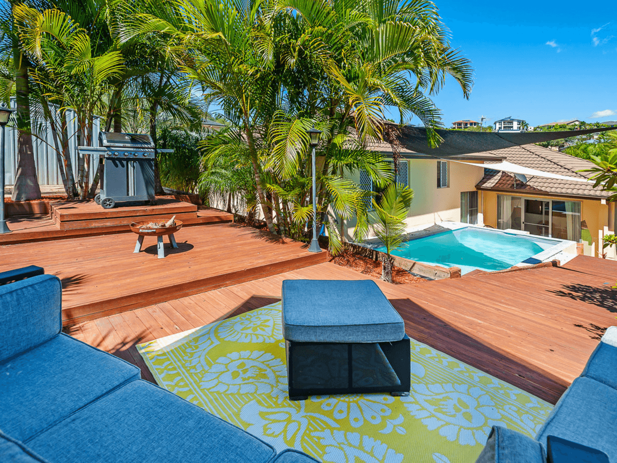 6 Sandow Street, Pacific Pines, QLD 4211