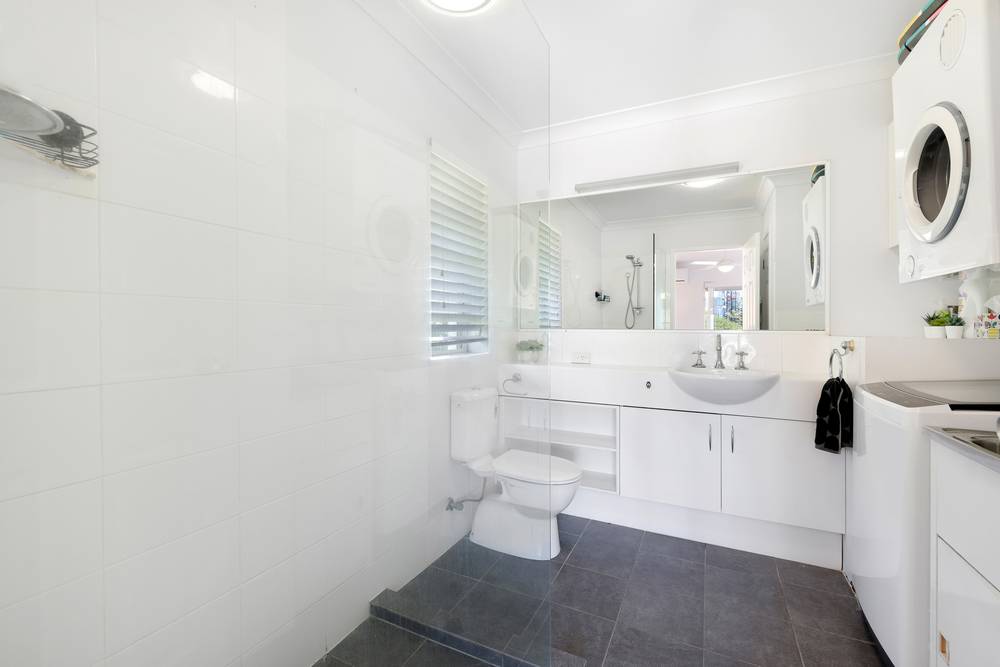 27/7-15 Monte Carlo Avenue, Surfers Paradise, QLD 4217