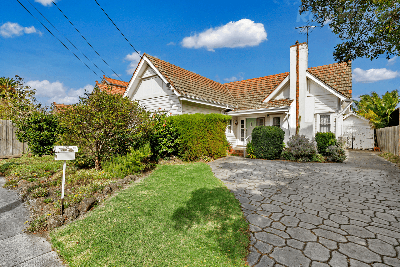 24 McLean Avenue, BENTLEIGH, VIC 3204