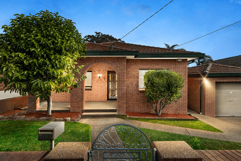 37 Ercildoune Avenue, Beverley Park, NSW 2217