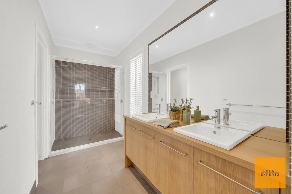 15 Botanica Springs Boulevard, Brookfield, VIC 3338