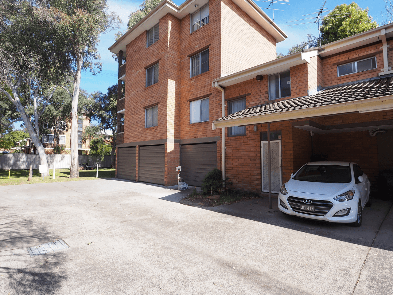 8/70 Mcburney Road, Cabramatta, NSW 2166