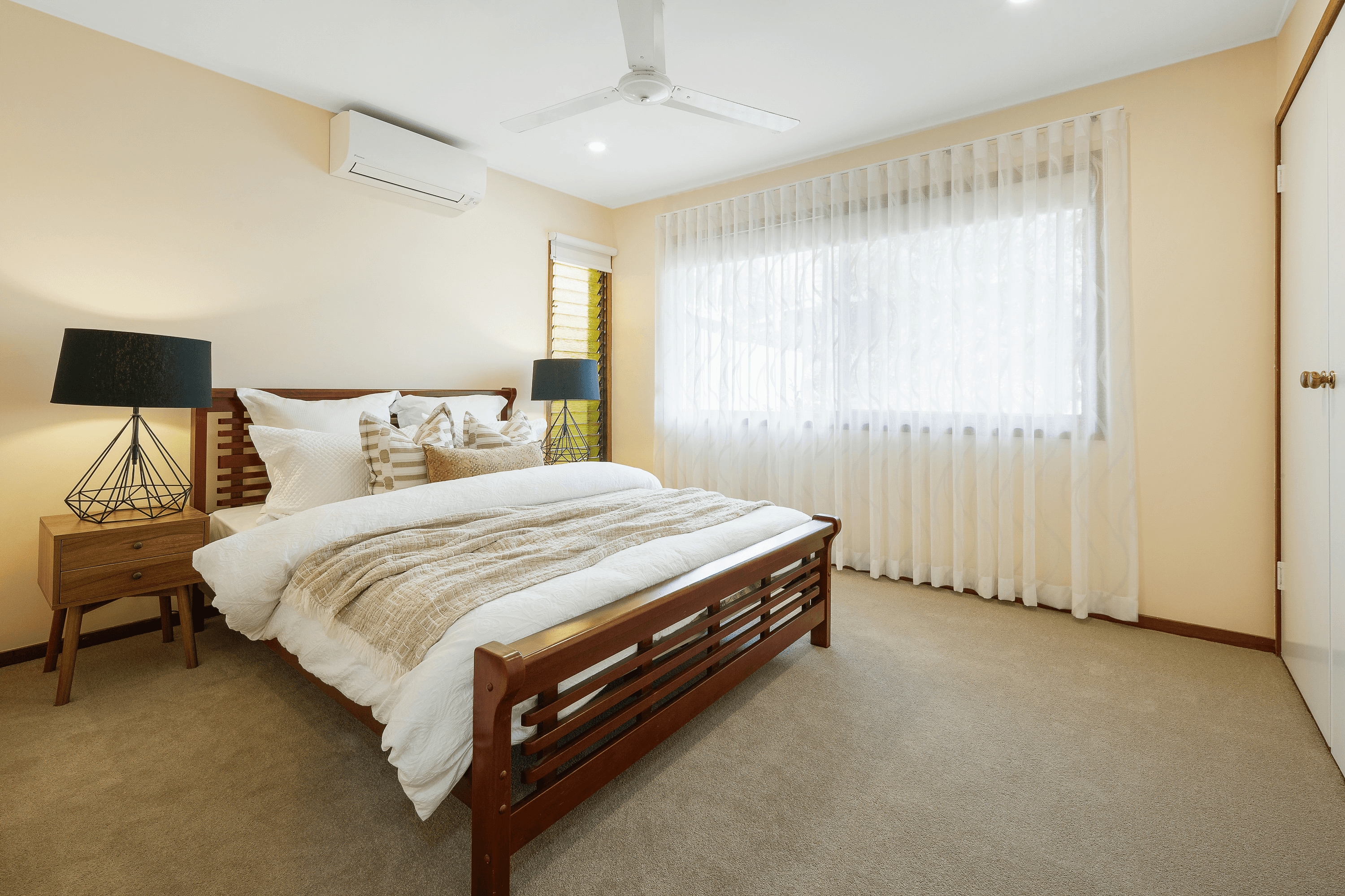 3 Chantilly Street, CHAPEL HILL, QLD 4069