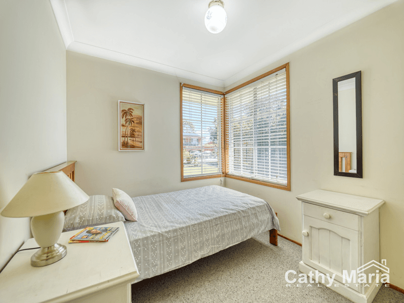 14 Eliot Street, MANNERING PARK, NSW 2259