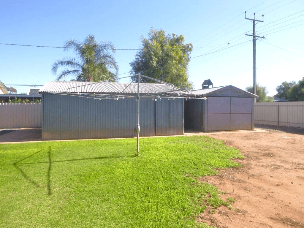 220 Jenkins Avenue, Whyalla Stuart, SA 5608