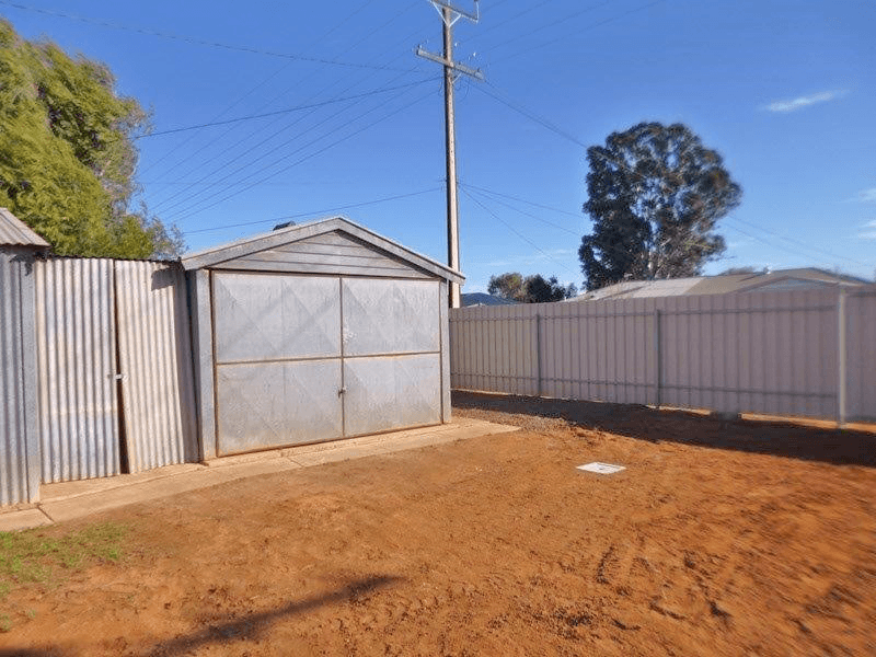 220 Jenkins Avenue, Whyalla Stuart, SA 5608