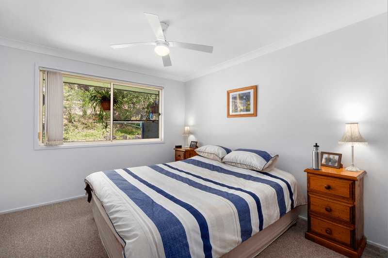 4/31 Simpsons Road, ELANORA, QLD 4221