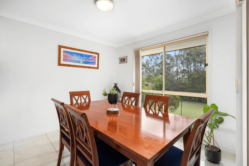 4/31 Simpsons Road, ELANORA, QLD 4221