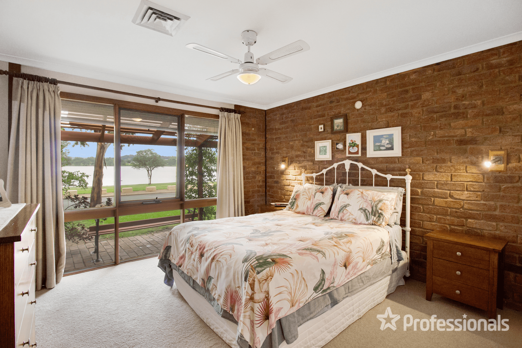 41 Eastlakes Drive, Lake Albert, NSW 2650