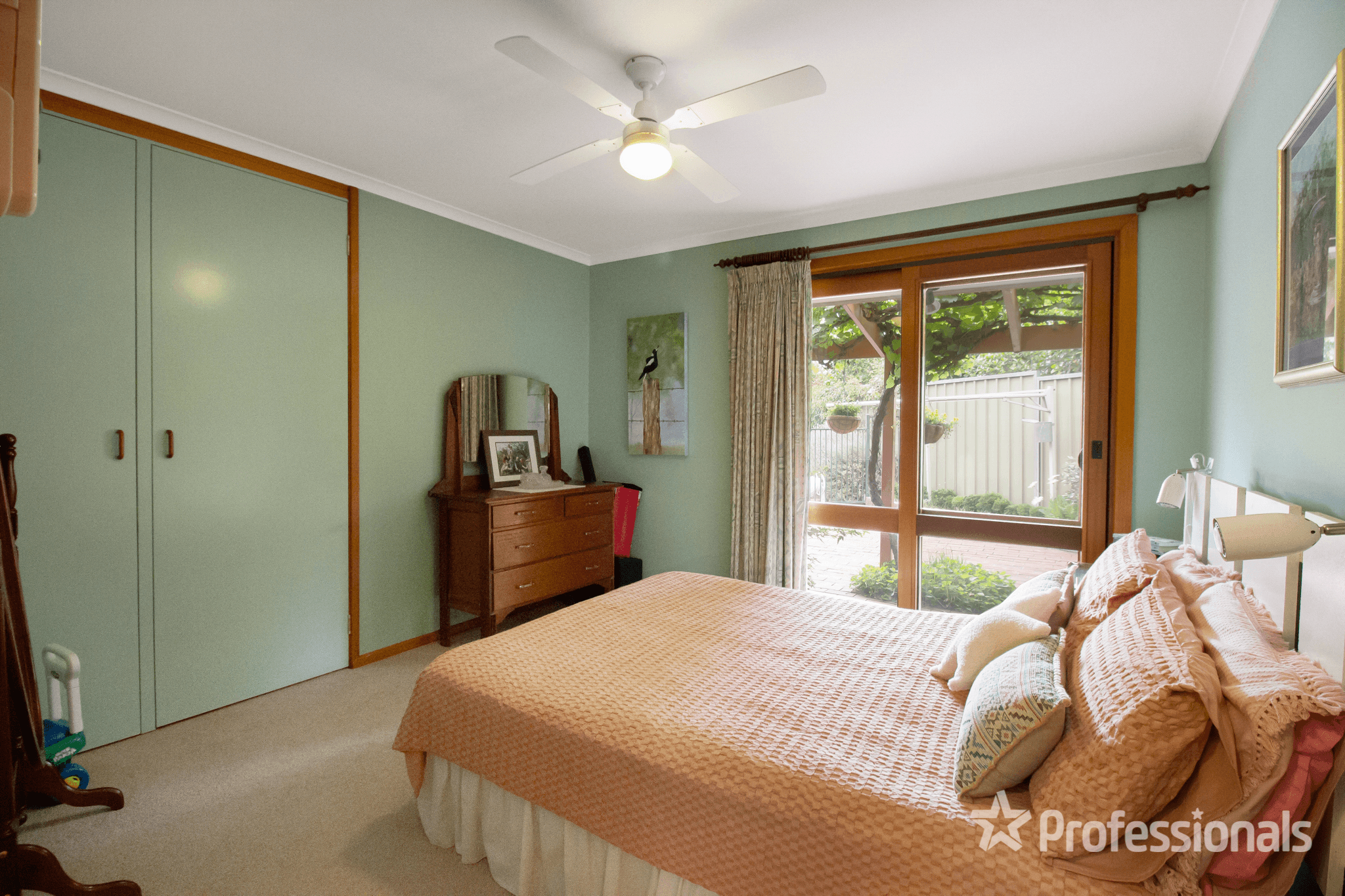 41 Eastlakes Drive, Lake Albert, NSW 2650