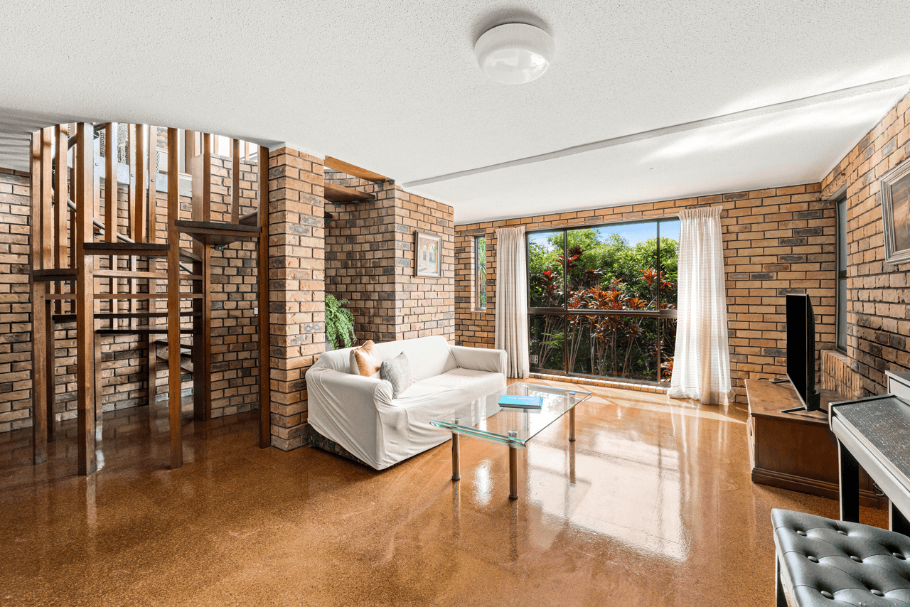 17 Plantation Parade, BUDERIM, QLD 4556