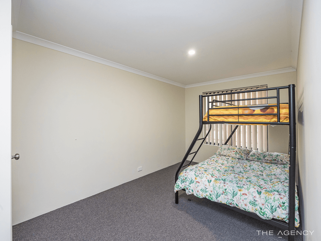 59 Lauderdale Ramble, Carramar, WA 6031