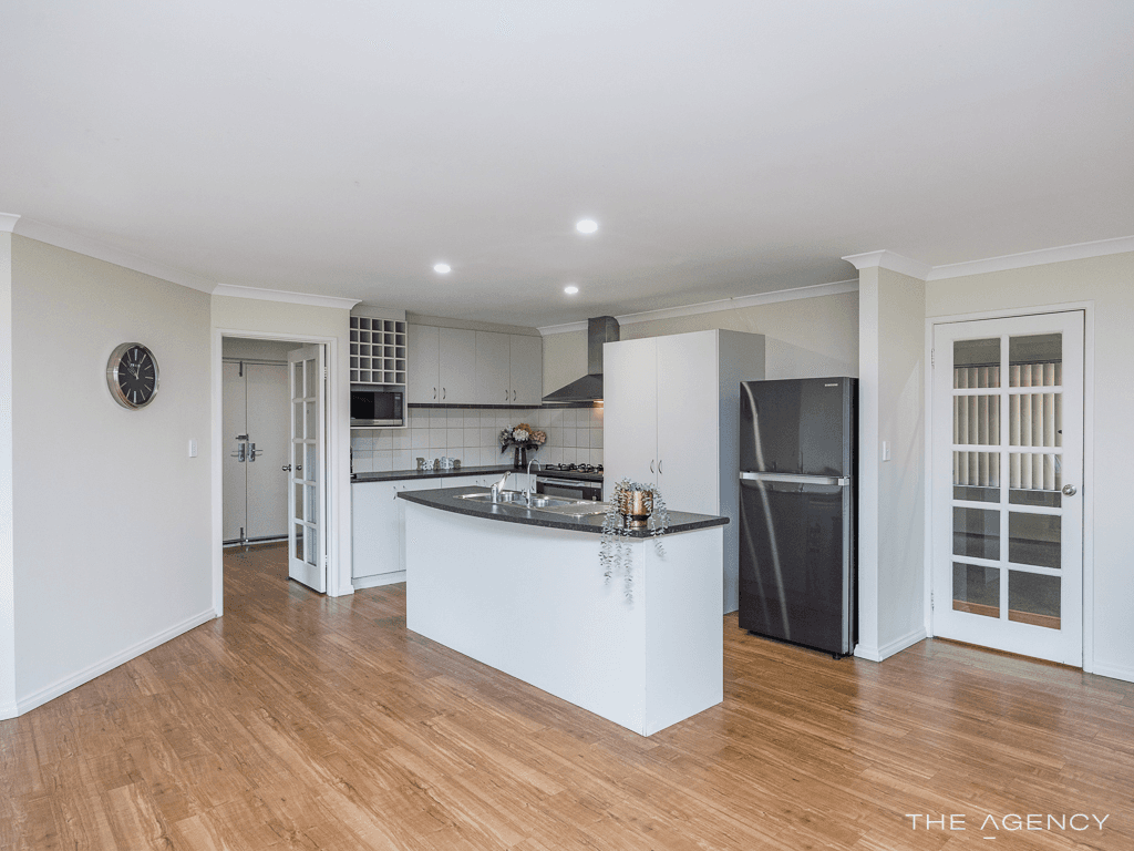 59 Lauderdale Ramble, Carramar, WA 6031