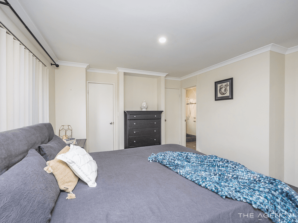 59 Lauderdale Ramble, Carramar, WA 6031