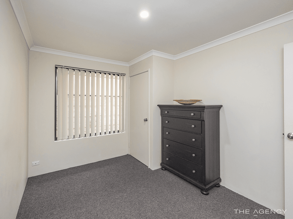 59 Lauderdale Ramble, Carramar, WA 6031