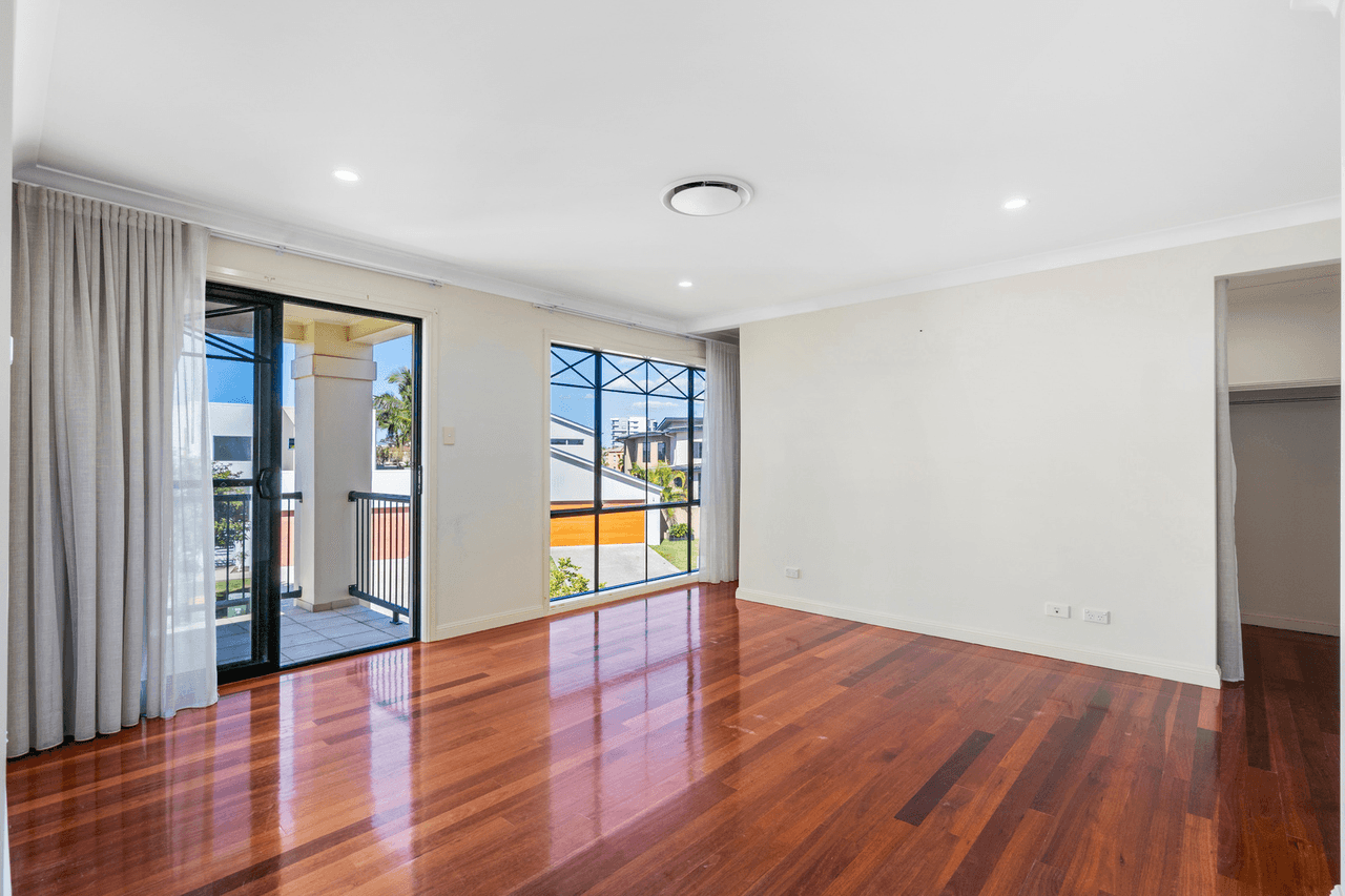 24/145 Palm Meadows Drive, CARRARA, QLD 4211