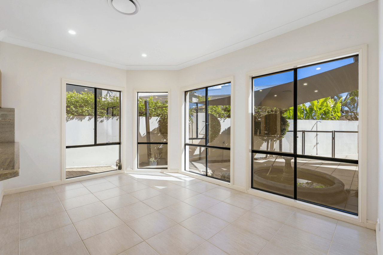 24/145 Palm Meadows Drive, CARRARA, QLD 4211