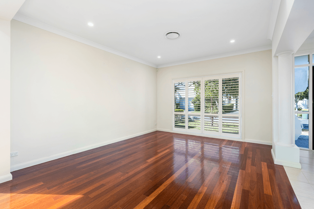 24/145 Palm Meadows Drive, CARRARA, QLD 4211