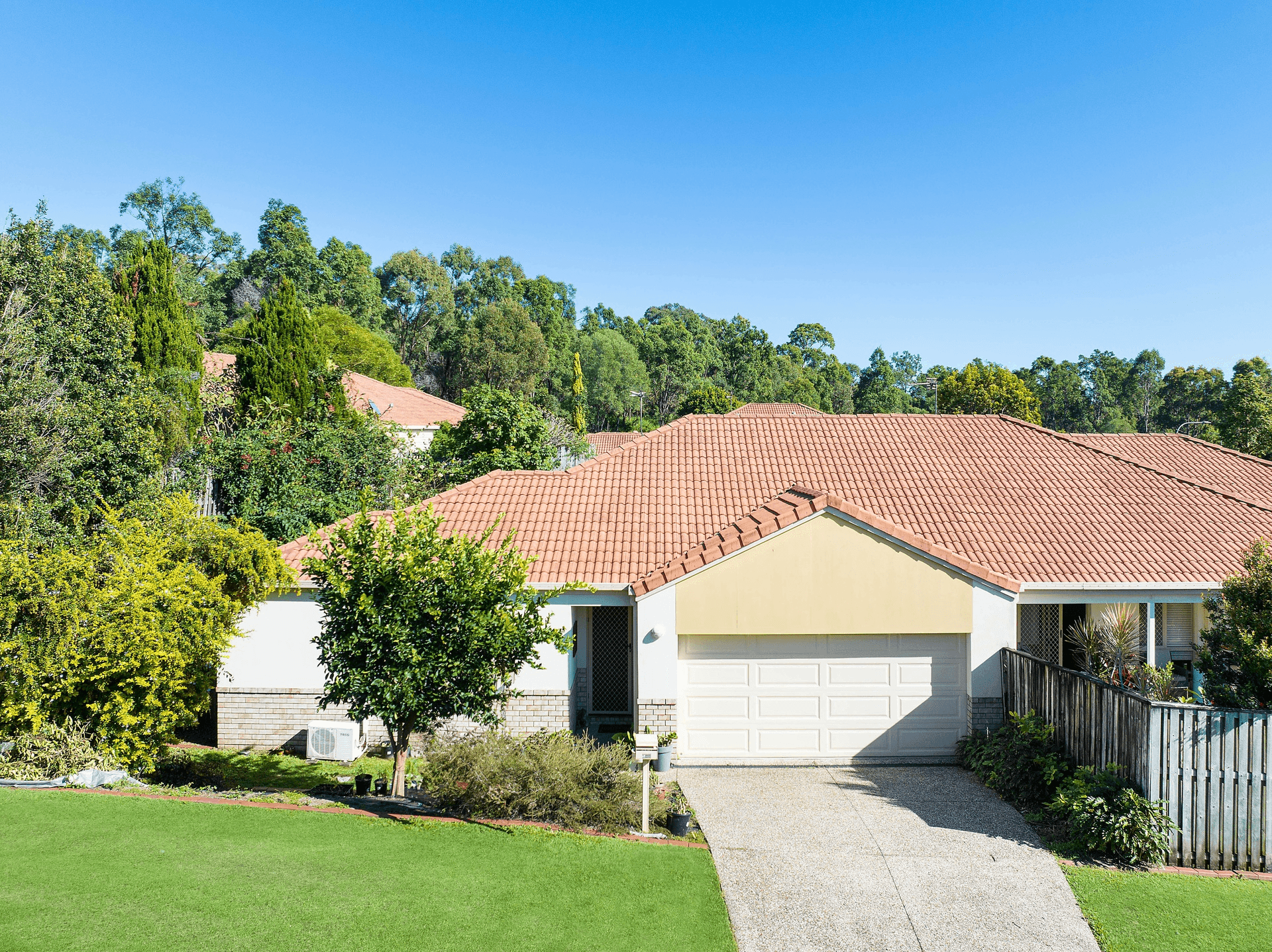 1/2 Pilar Court, MOLENDINAR, QLD 4214