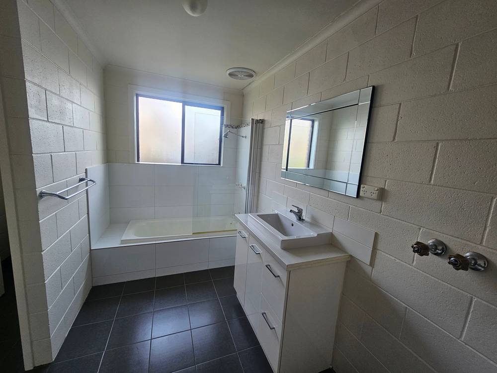 UNIT 1/80 BEAUCHAMP STREET, KYNETON, VIC 3444