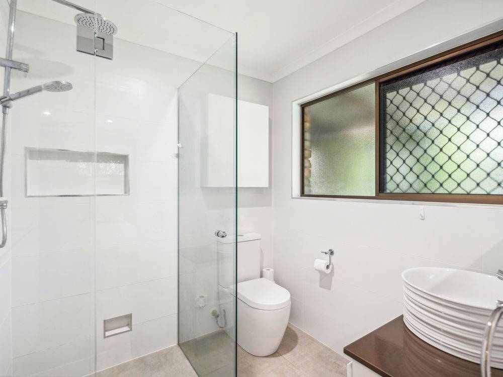 16 Clover Court, REGENTS PARK, QLD 4118
