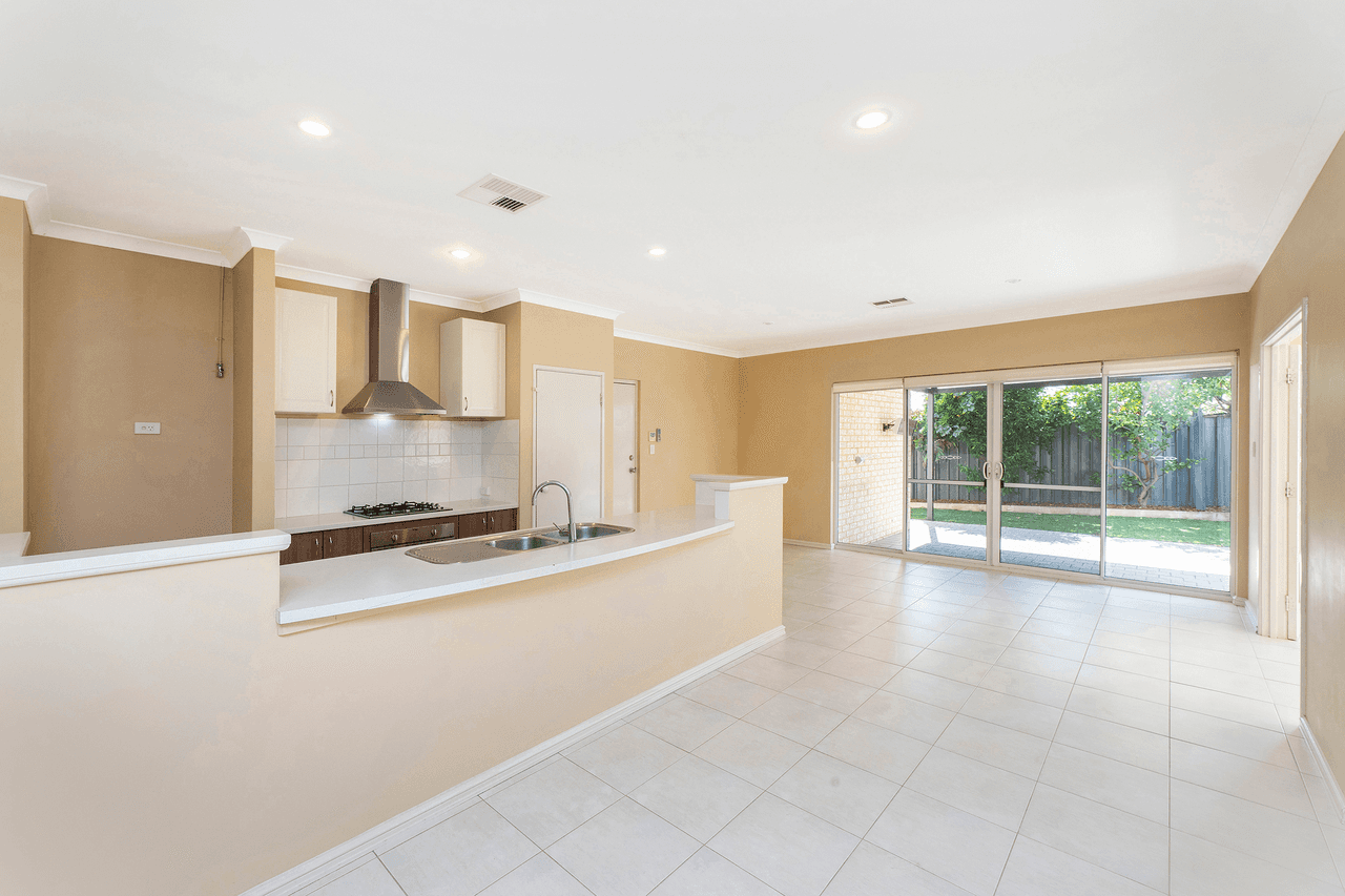 82 Lemon Gum Drive, BALDIVIS, WA 6171