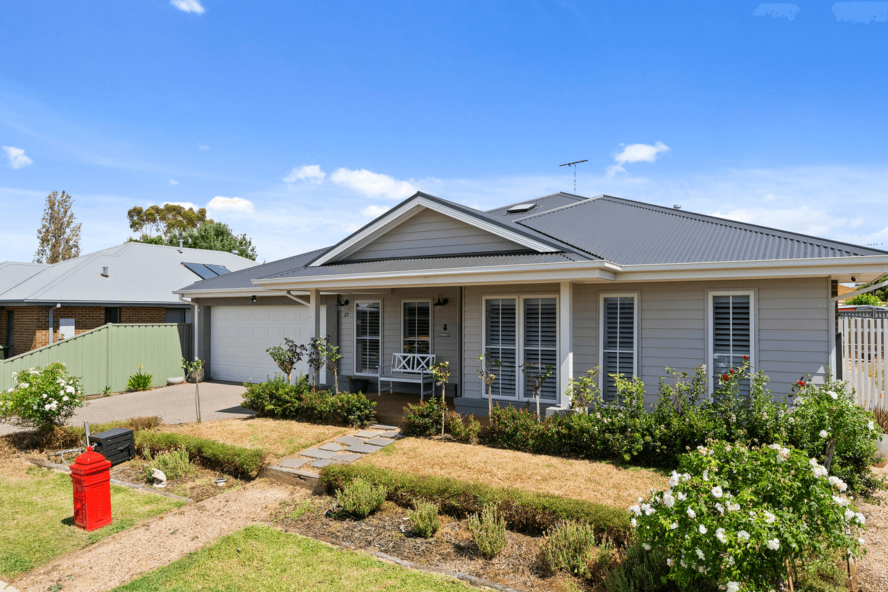 27 Horseshoe Circuit, Bacchus Marsh, VIC 3340