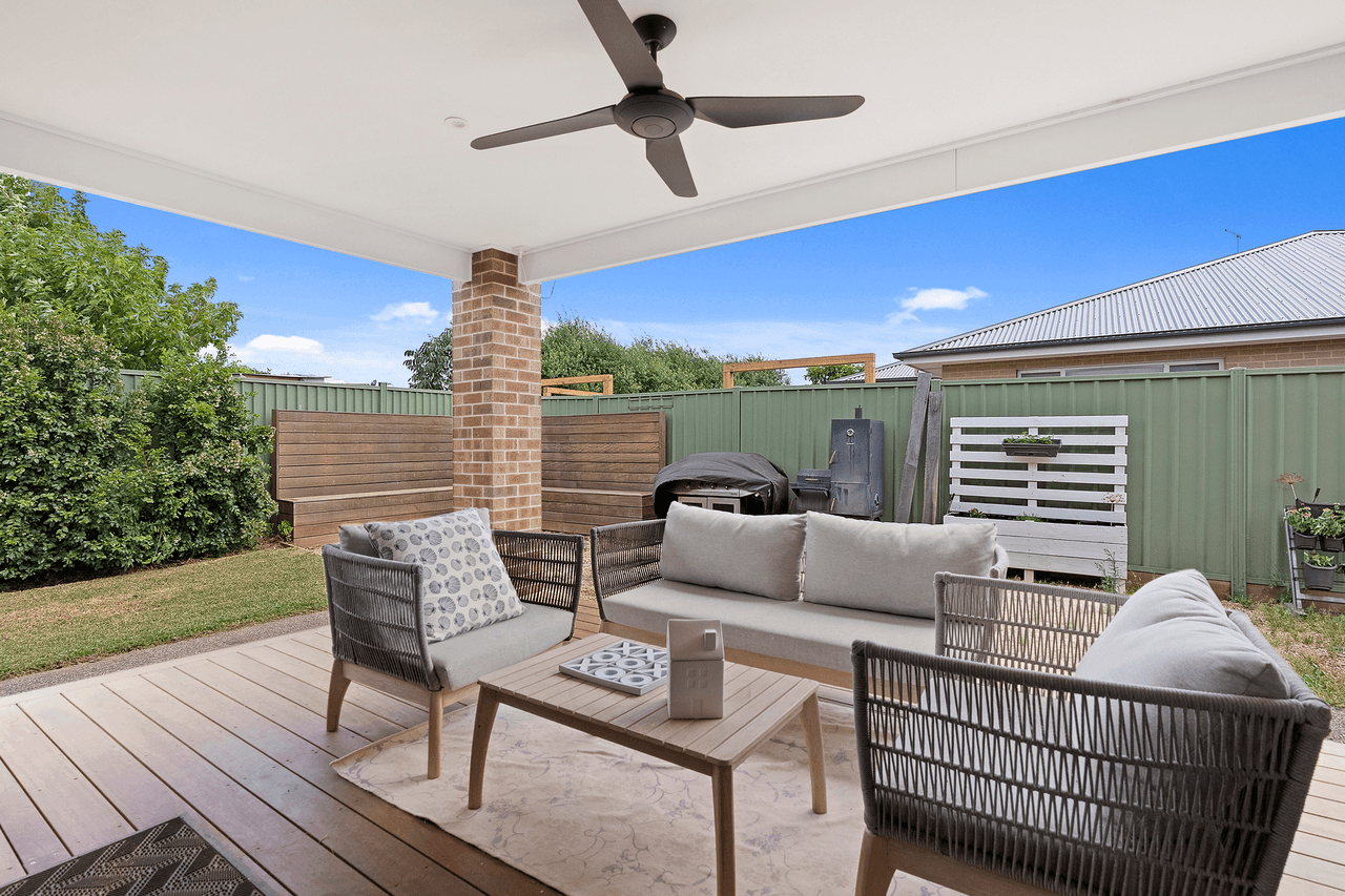 27 Horseshoe Circuit, Bacchus Marsh, VIC 3340