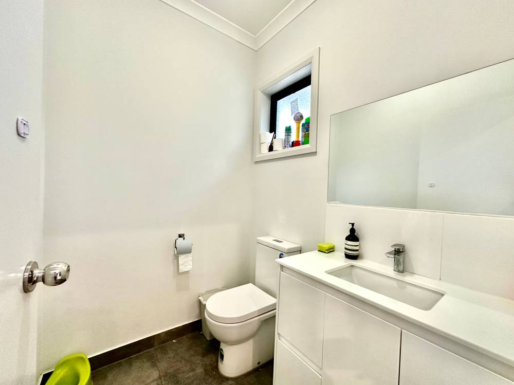 2/28 Adamson Street, BRAYBROOK, VIC 3019