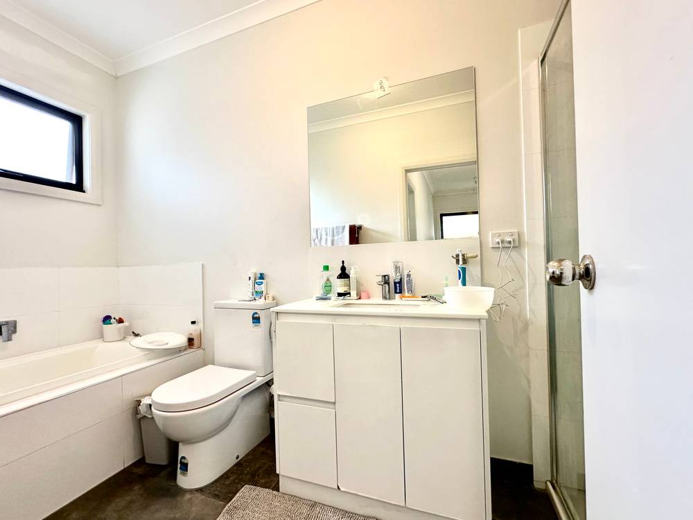 2/28 Adamson Street, BRAYBROOK, VIC 3019
