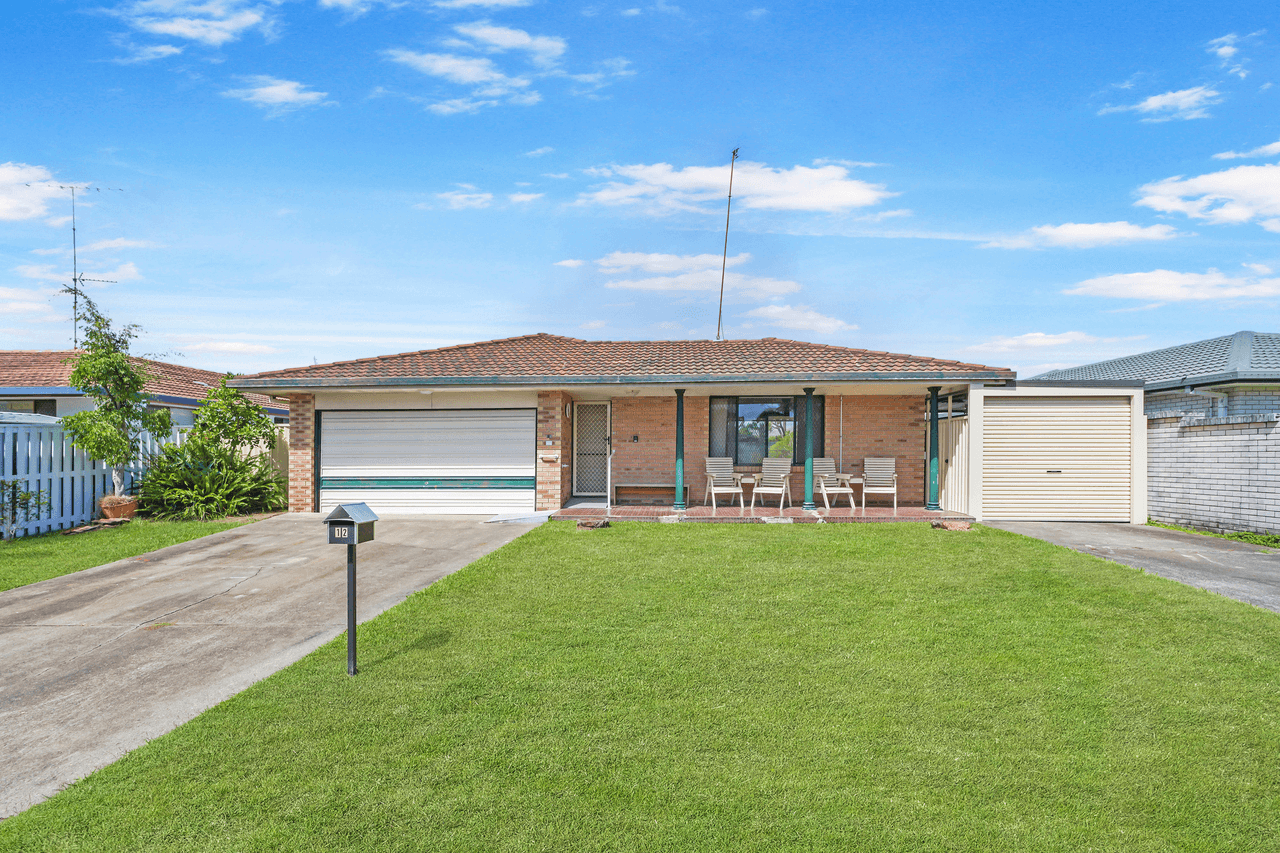 12 Bowline Road, MERMAID WATERS, QLD 4218