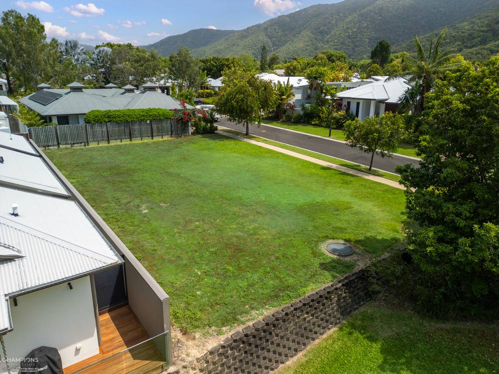 52 Cascade Boulevard, PALM COVE, QLD 4879