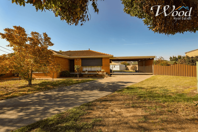 388 Robert Crt, LAVINGTON, NSW 2641