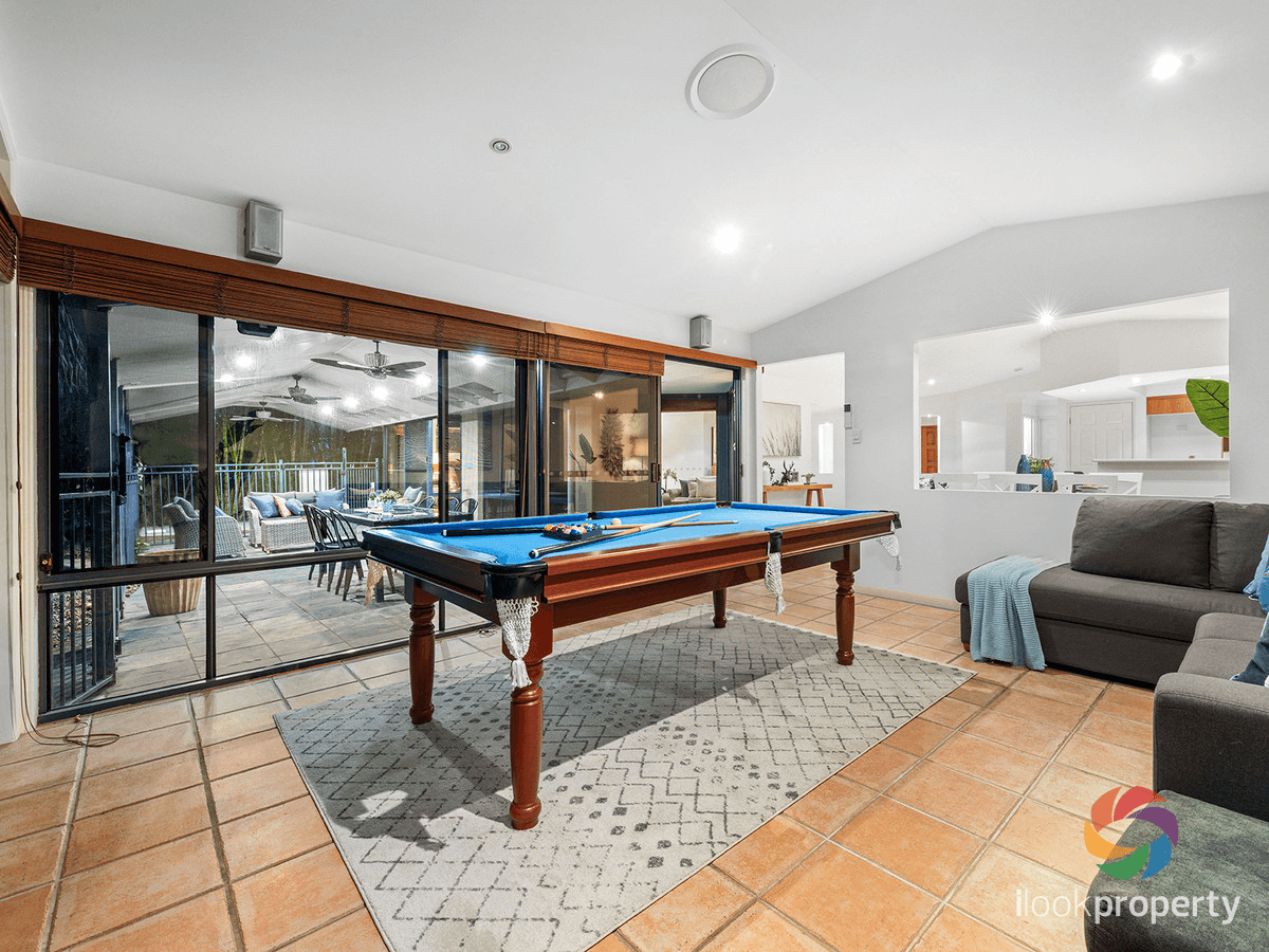 10 Brighton Parade, FOREST LAKE, QLD 4078