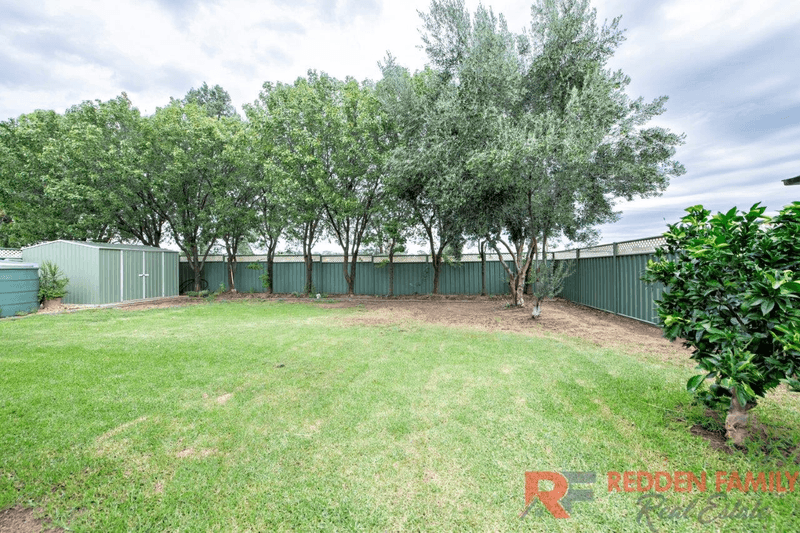 44 Cypress Point Drive, DUBBO, NSW 2830