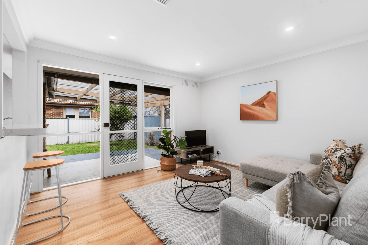 2 Poseidon Close, Mill Park, VIC 3082