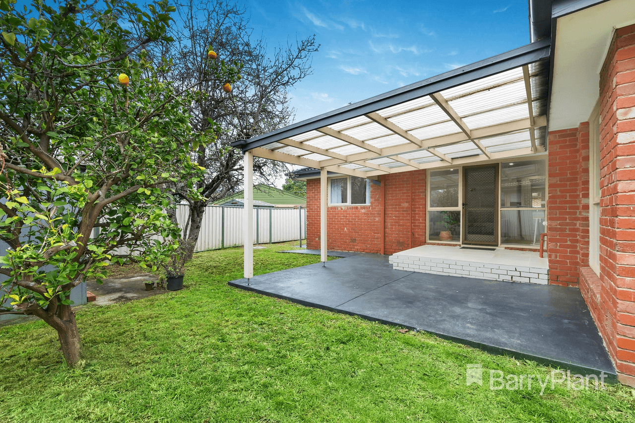 2 Poseidon Close, Mill Park, VIC 3082