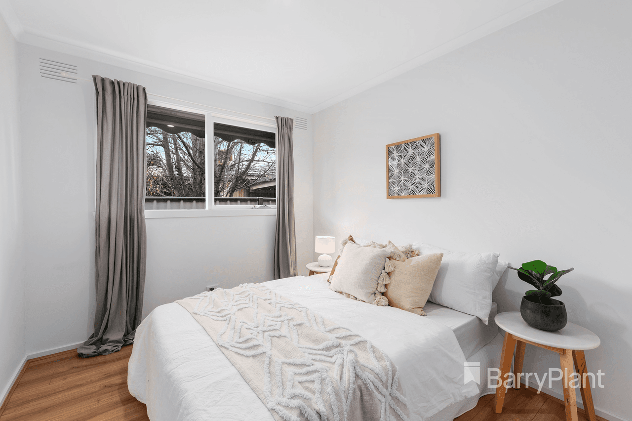 2 Poseidon Close, Mill Park, VIC 3082