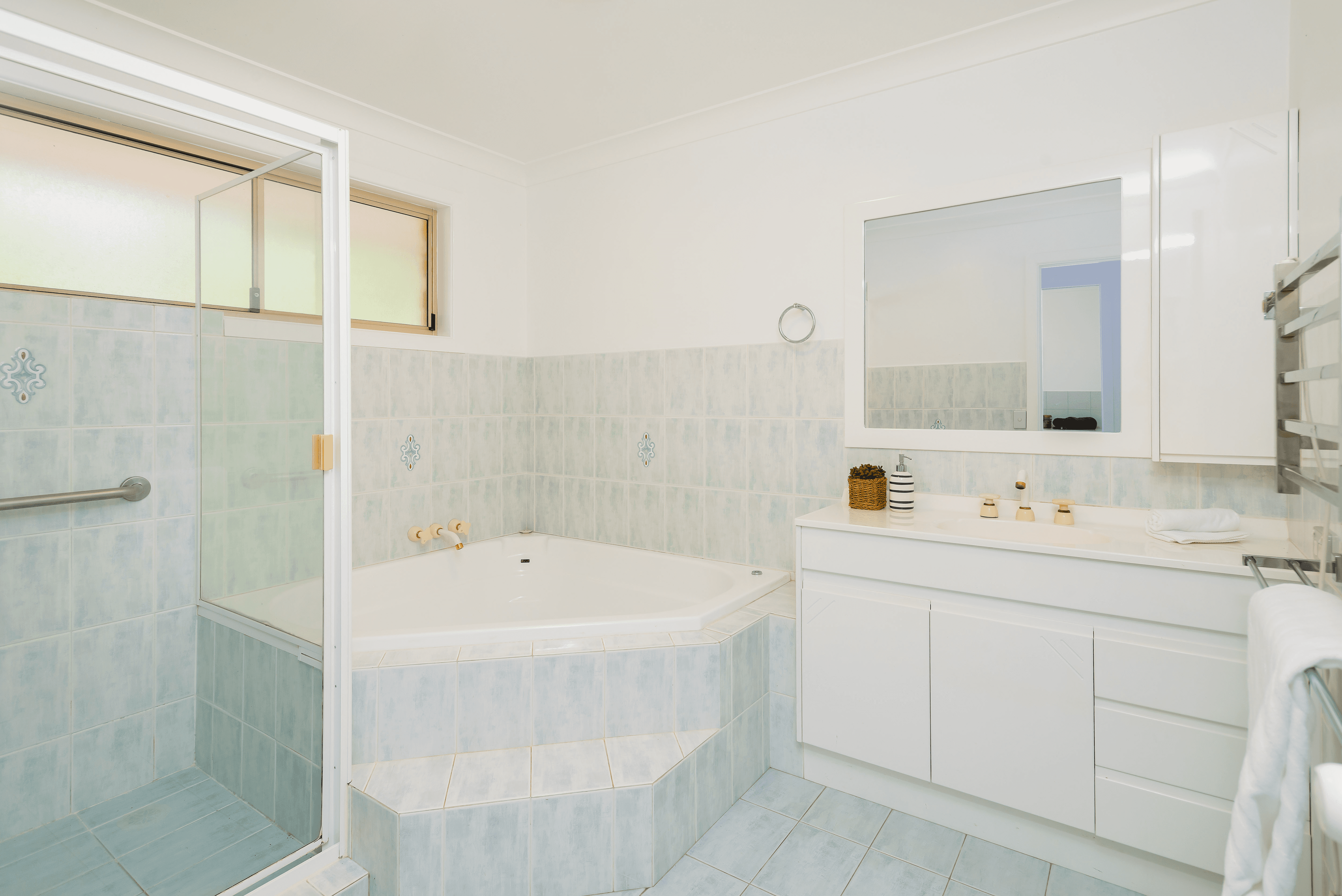 397 Hinkler Drive, WORONGARY, QLD 4213